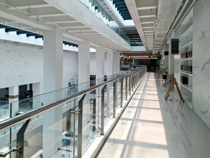 Glass Railings Thumbnail